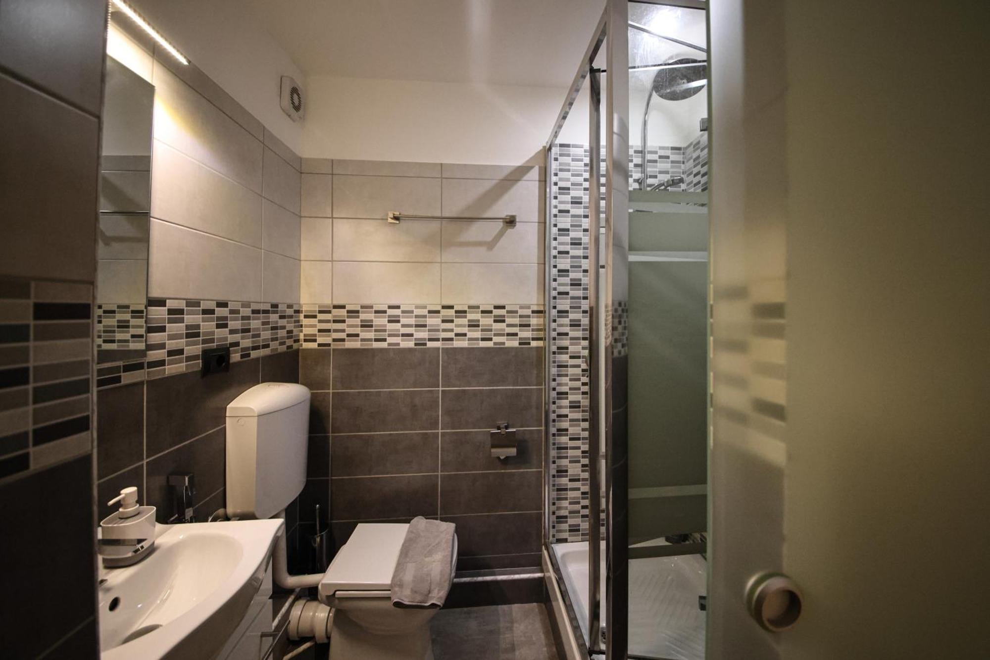 Nik Rooms Генуя Экстерьер фото